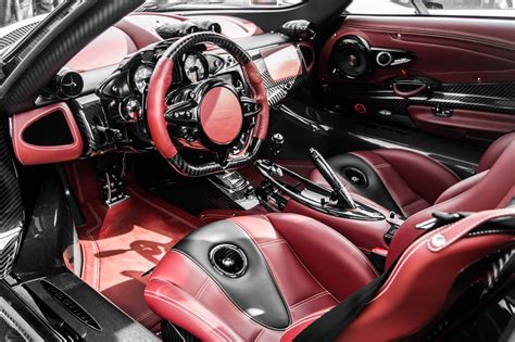 pagani huayra inside.